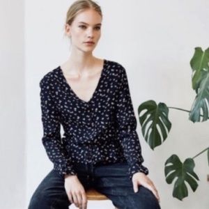 🆕 Rails Button up Blouse Navy Background w/ Butterflies Print (100% Rayon) NWT.